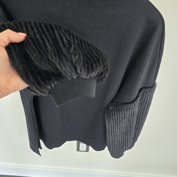 Catherine Malandrino Black Mock Neck Faux Fur Puff Sleeve Sweatshirt Sweater - Picture 7 of 12